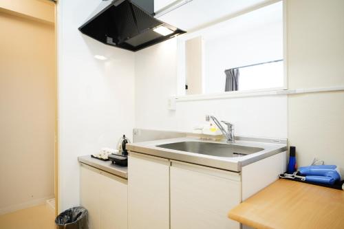 Standard Twin Room image 4
