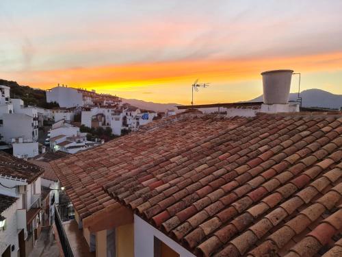  Authentic Charming Spanish Casa over 100 years old in Guaro