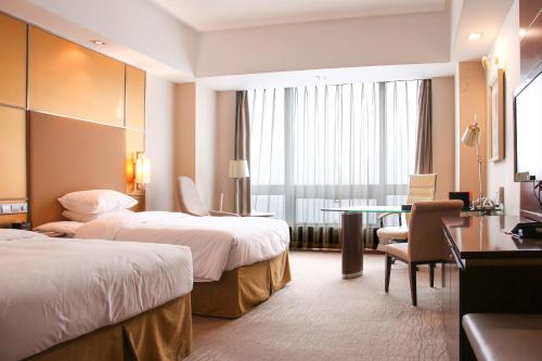 Crowne Plaza YANTAI SEA VIEW  Room Type - Standard Room with Two Single Beds