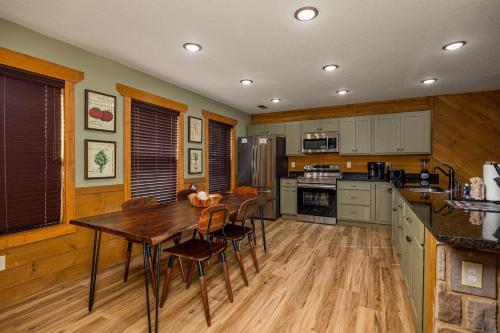 Splashing Bear Lodge chalet - image 6