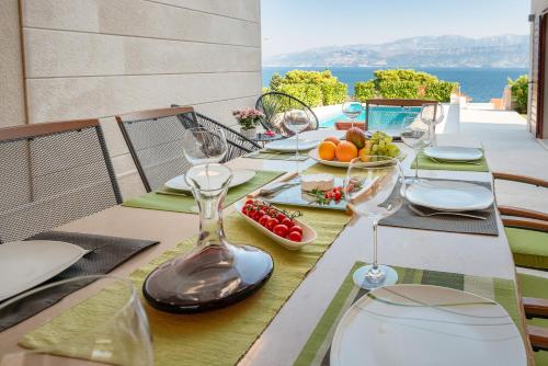 Villa QUEEN OF SPLITSKA – Brac stone private oasis