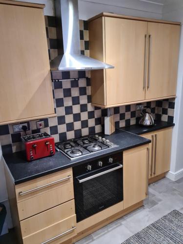 Fields Home a Stunning 3 Bedroom-Sleeps 6