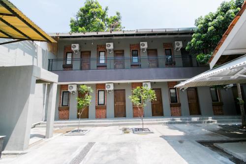 Facilities, Super OYO Collection O 1898 Louise Place in Cianjur