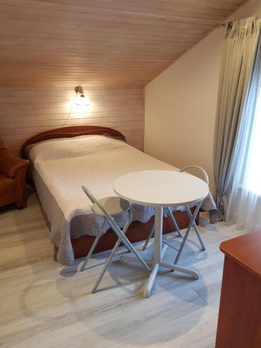 Double Room image 4