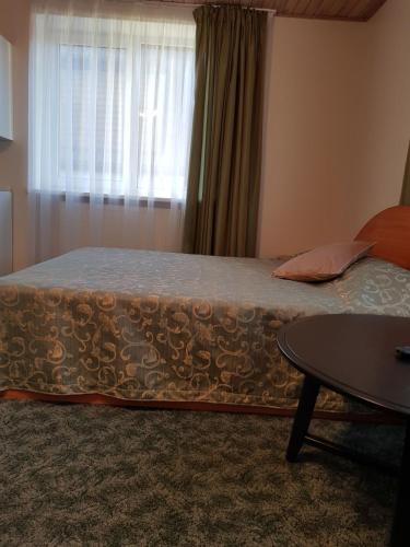 Triple Room with Bathroom image 5