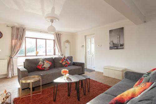 BookedUK: Rose View Bungalow House in Roydon gîte à louer Western House