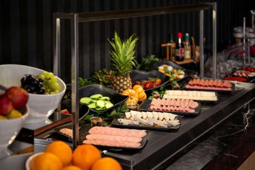 Ramada by Wyndham Budapest City Center - image 8