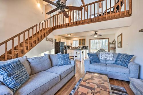 Tobyhanna Home with Fire Pit, 4 Mi to State Park! in Tobyhanna, USA
