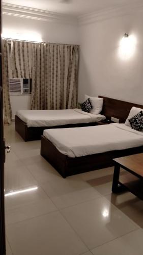 Hotel Darshan Towers photo