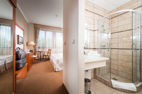 Aventinus Hotel Room Type - Twin Room with Extra Bed