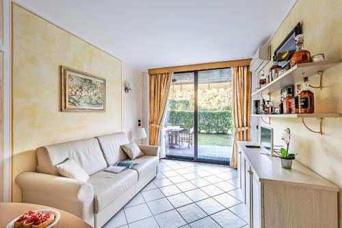  Residence Villa Giulia 5-03 with pool by Wonderful Italy in Desenzano del Garda