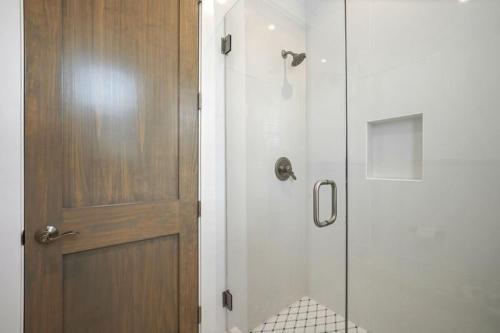 Searenity by Bliss Beach Rentals - image 13
