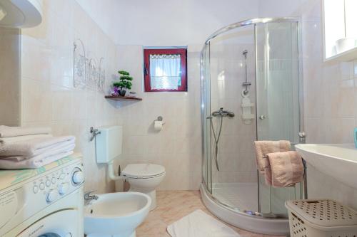 Apartment image 8
