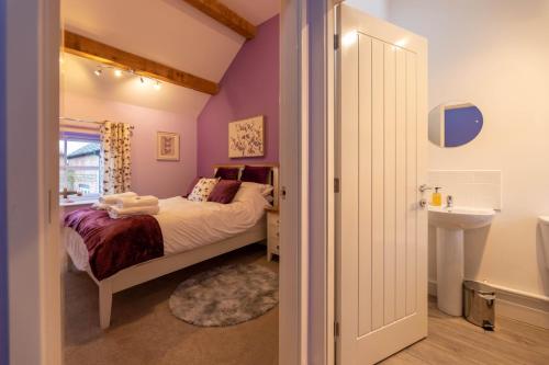 Caer Fedwen Barns Blodyn Cottage Cosy Self Catering with Private Hot Tub in Llandyrnog