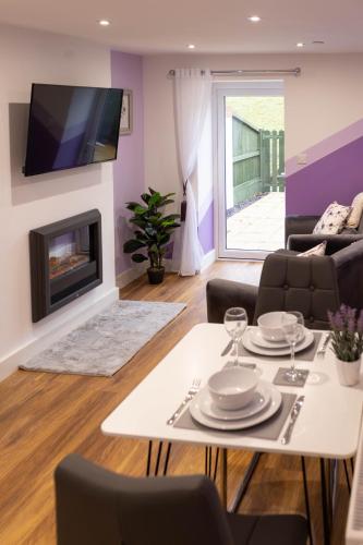 Iekārtas, Caer Fedwen Barns Blodyn Cottage Cosy Self Catering with Private Hot Tub in Llandyrnog