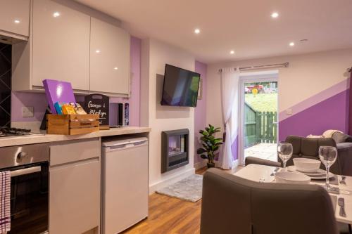 virtuve, Caer Fedwen Barns Blodyn Cottage Cosy Self Catering with Private Hot Tub in Llandyrnog