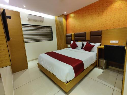 Hotel Hindustan Residency Thane