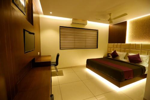 Hotel Hindustan Residency Thane