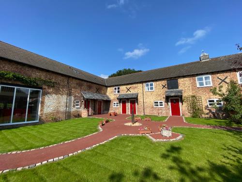 Viesnīcas āriene, Caer Fedwen Barns Heulog Cottage King Bed Self Catering with Private Hot Tub in Llandyrnog