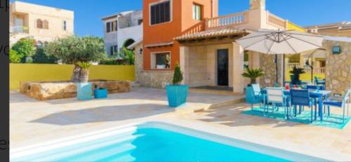 3 bedrooms villa with sea view private pool and enclosed garden at Llucmajor 1 km away from the beach