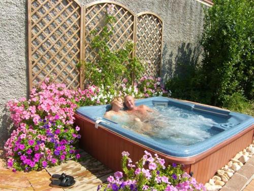 One bedroom appartement with shared pool jacuzzi and furnished terrace at Perugia