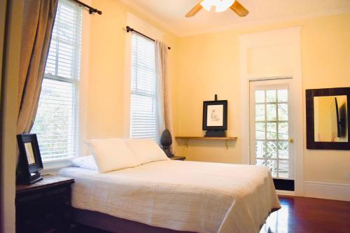 Greeley Gardens 2nd Floor Efficiency with a View