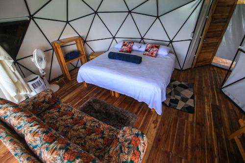 1 queen bed