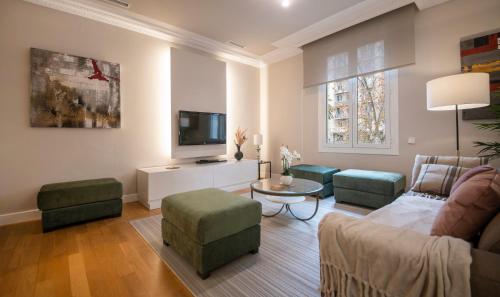 You Stylish Diagonal Apartments - image 5