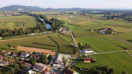 Peaceful, cosy cottage near Kolpa river