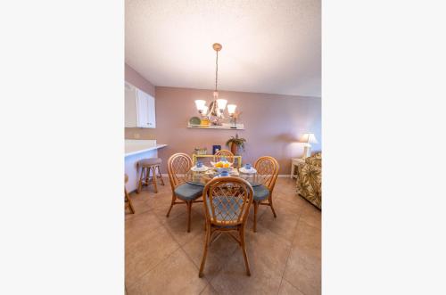 Regency Towers 1122 'Seas The Day' - image 8