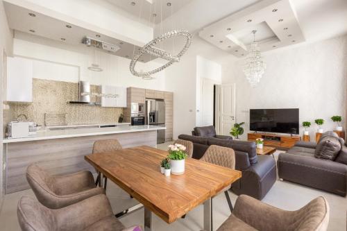 Luxury Dream Home at The Basilica 3BR/2BATH, Budapešť (fotografie 9)