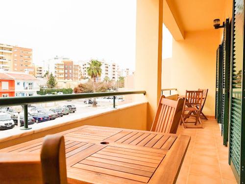 Casa Elena - Villa espacosa junto ao supermercado, centro e praias