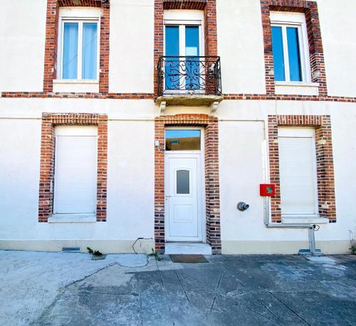 Bohemia - By BEST KEYS - Idéal Pro & Couple - Cosy - Centre Ville - SMART TV - Machine à Café Nespresso - Netflix & WiFi Fibre - Check-in Autonome - Parking Facile & Gratuit - Confort & Équipements Premium, Sens (fotografie 11)