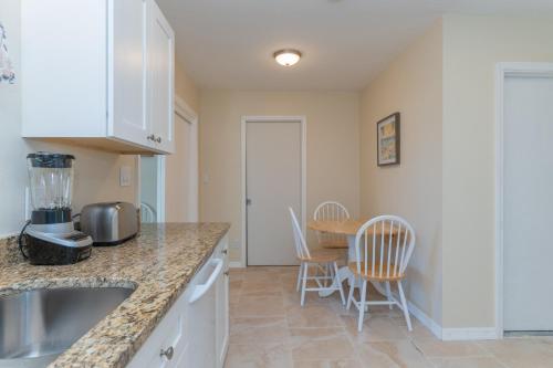 Three-Bedroom Villa image 10