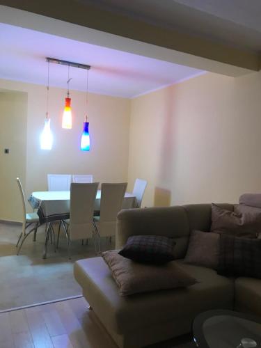 Mum's Apartment - image 2