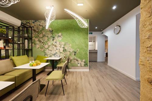 Oprema, Enmathi Alicante Benalua in Benalua
