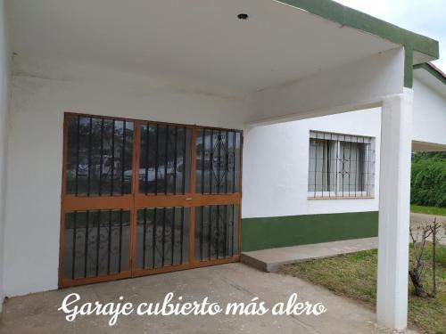 CHALET NATURALEZA - Villa Rumipal - Córdoba - A 50 mts del Lago - Vista al Lago