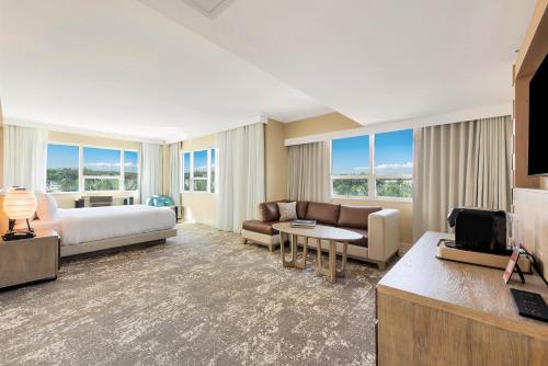 Eden Roc Miami Beach image 49
