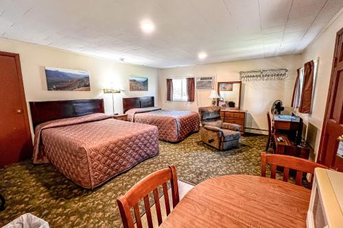 Riverbank Motel III