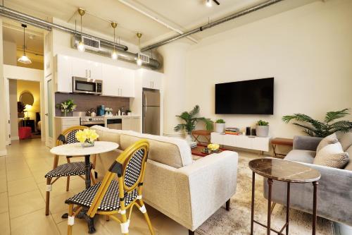 Classic Los Angeles Elegance in Downtown, Sleeps 4, Free Parking and 360 Degree View Roof Top Pool!, Los Angeles (fotografie 4)
