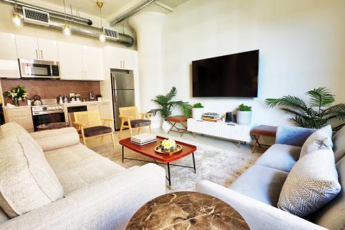 Classic Los Angeles Elegance in Downtown, Sleeps 4, Free Parking and 360 Degree View Roof Top Pool!, Los Angeles (fotografie 9)