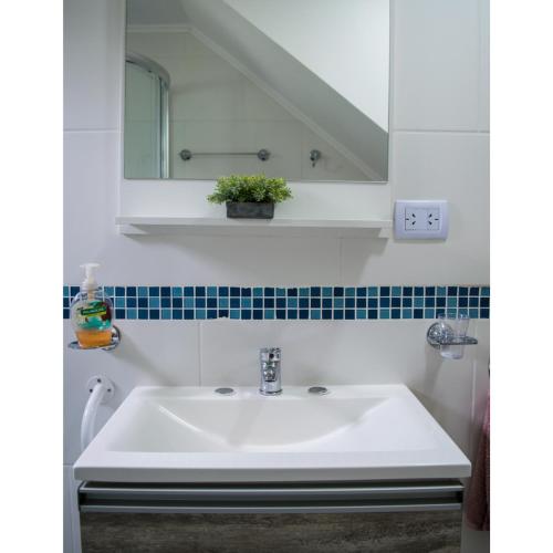 One-Bedroom Apartment image 10