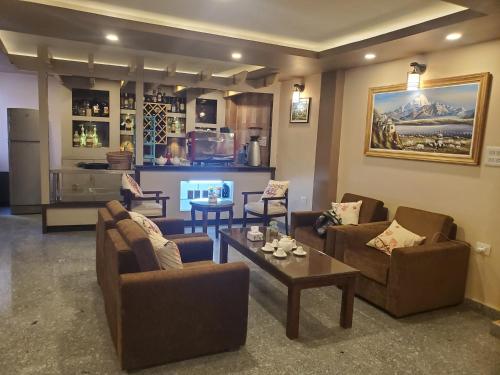 Hotel Mukhum International