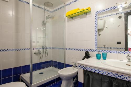 Casa Rosa - Sea View & Terrace Apartment, Neapel (Foto 8)