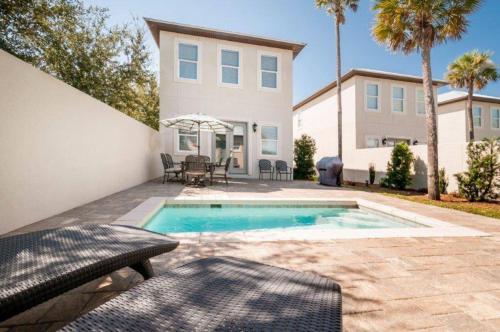 Beach Walk by Destin Getaways - main image