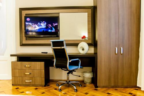 Matei Corvin Deluxe Apartment - image 6