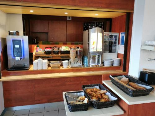 餐飲選擇, 尼伊特聖若爾熱宜必思快捷酒店 (ibis budget Nuits Saint Georges) in 聖喬治之夜