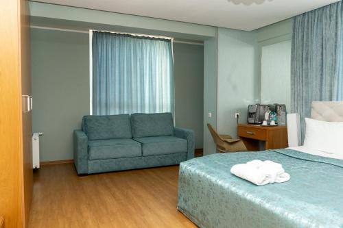 Light Hotel - image 8