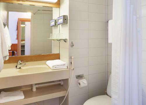 Holiday Inn Helsinki-Vantaa Airport, an IHG Hotel