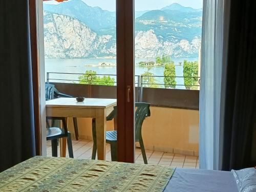 Double room, deluxe, lake view